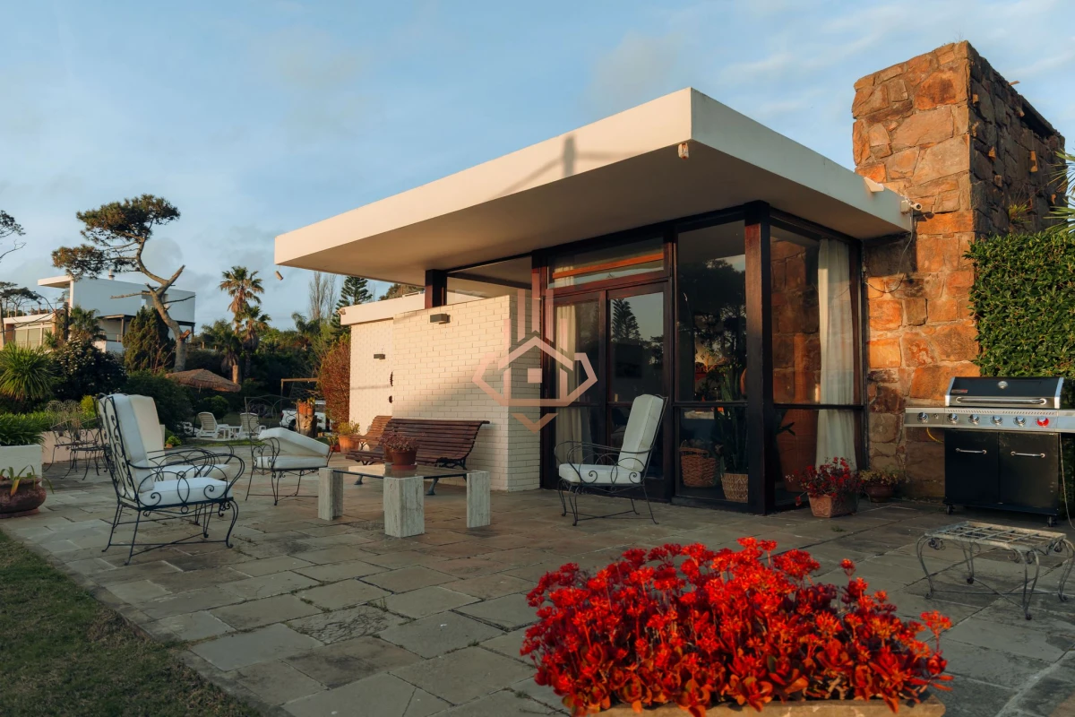 Casa exclusiva en Punta del Este - Playa Mansa