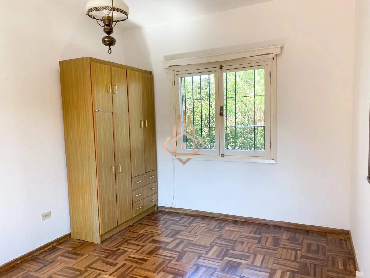 Alquiler Anual Casa de 4 dormitorios + 2 BaÃ±os.