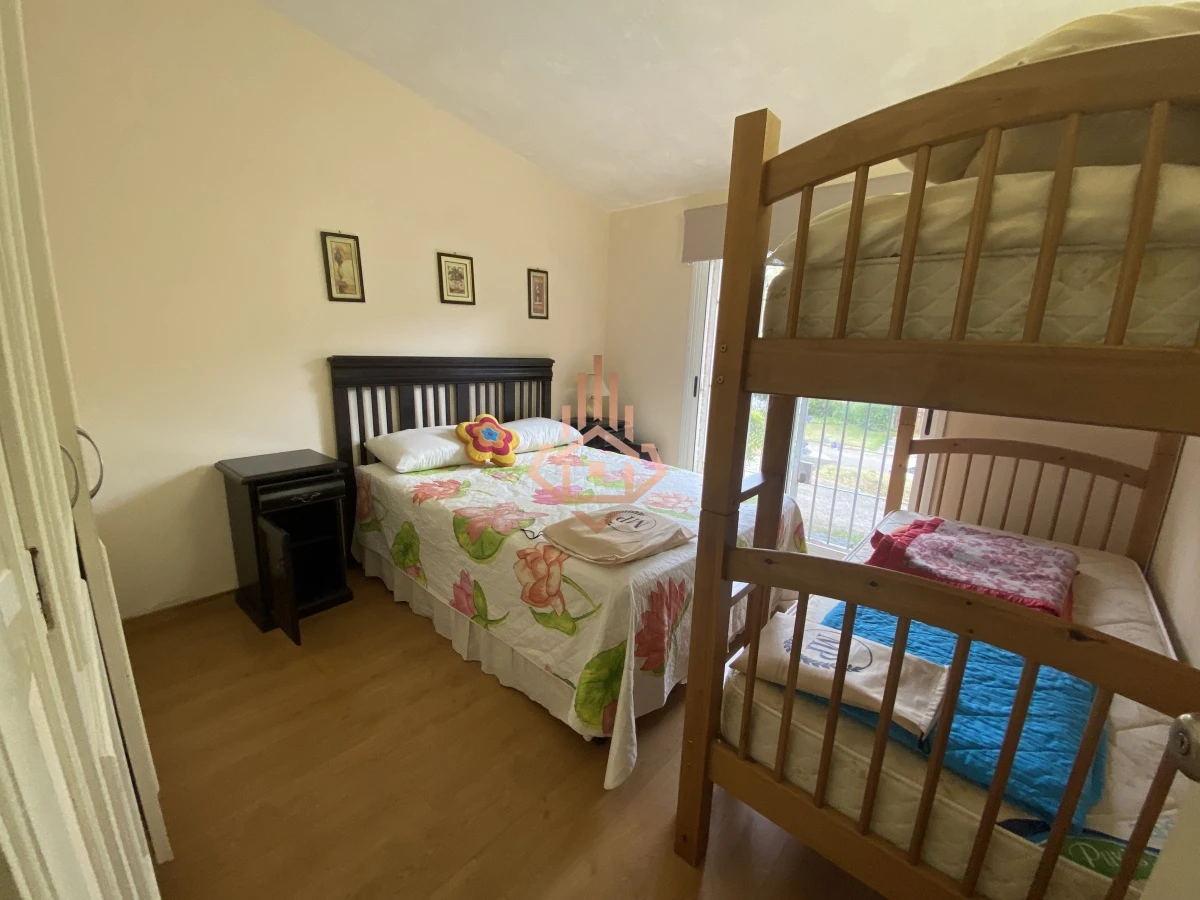 Alquiler temporal casa a 6 cuadras de la playa de 3 dormitorios.