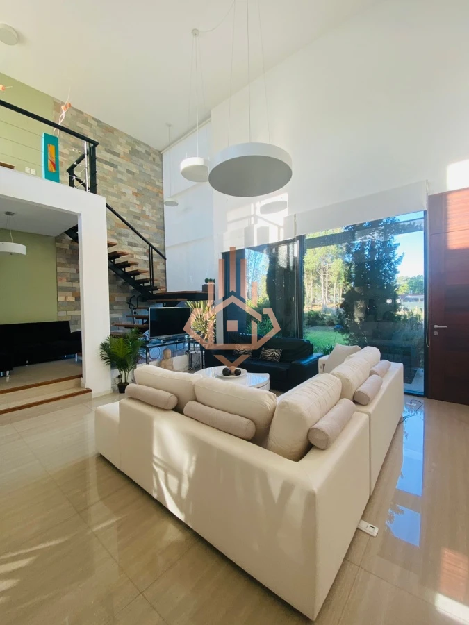 Casa Luxury  en alquiler de temporada en Barrio privado 4 dormitorios + Piscina