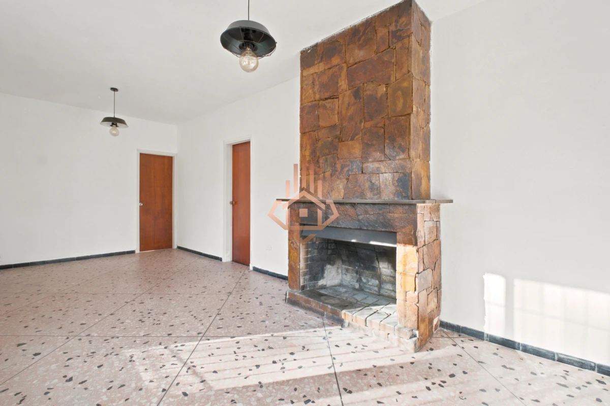 Casa in vendita con 2 camere da letto vicino alla spiaggia di Mansa e ai servizi. - Foto 5