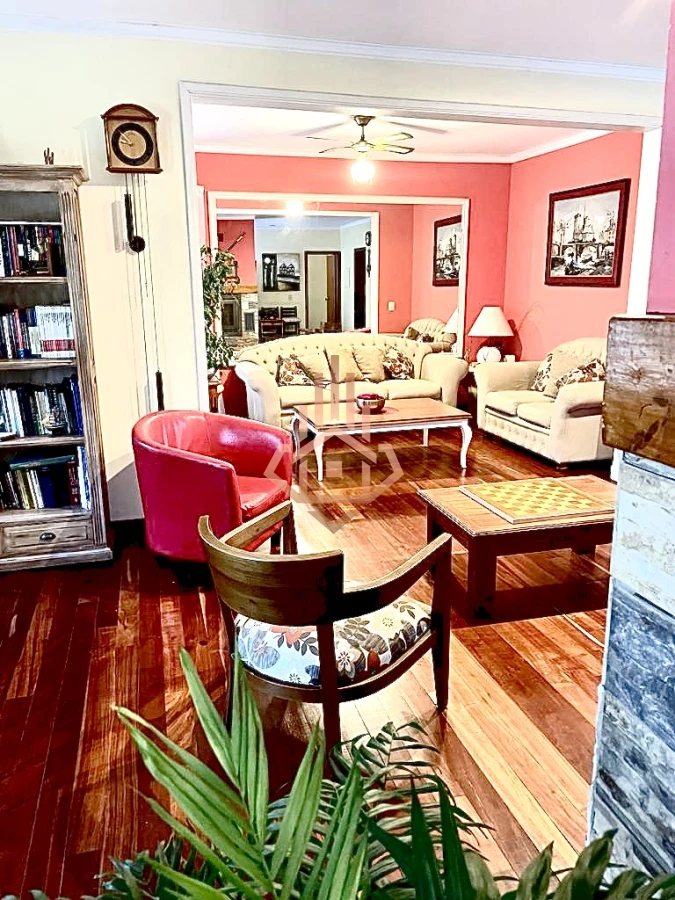 Alquiler de Temporada Casa 4 dormitorios y piscina climatizada a 500 metros del mar