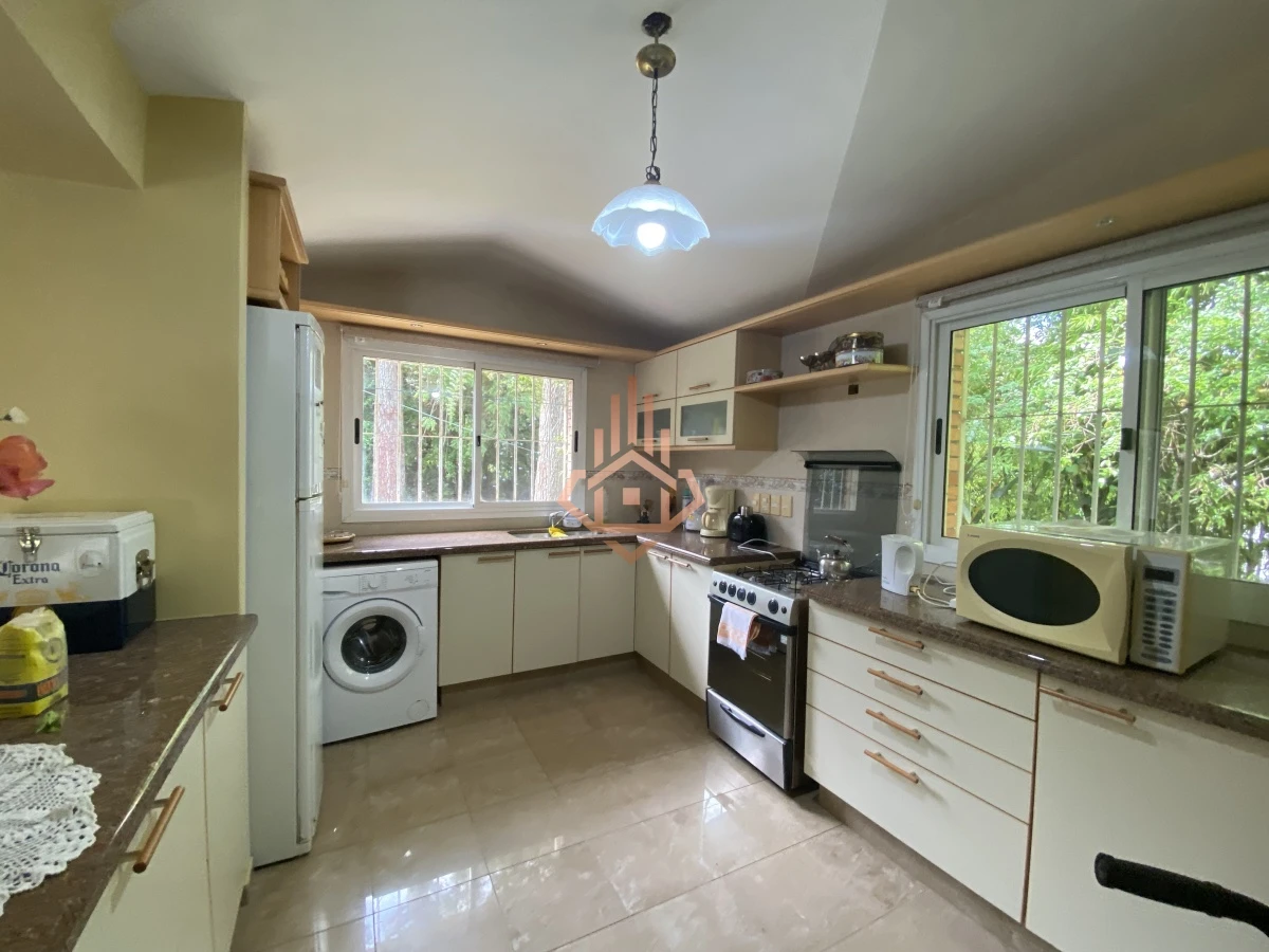 Alquiler temporal casa a 6 cuadras de la playa de 3 dormitorios.