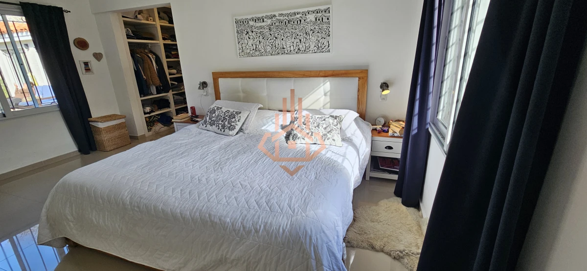 Se Alquila en Country Casa de 5 Cuartos y 4 Baños