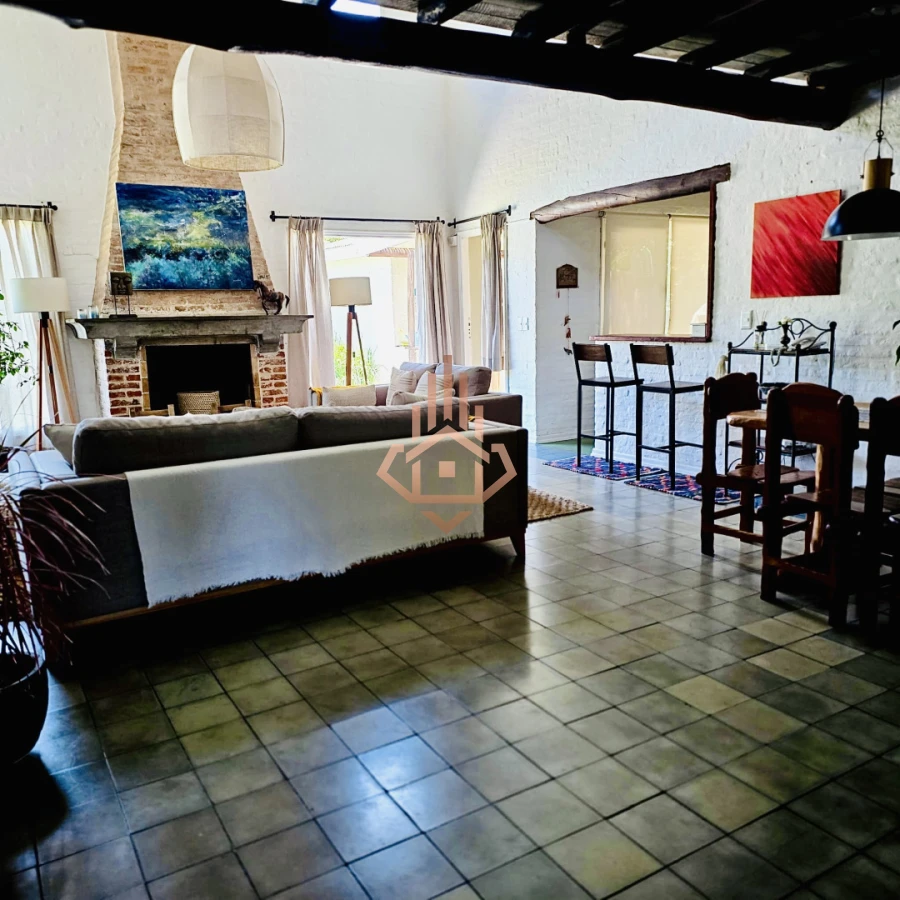 House for sale with 4 bedrooms in la barra with heated pool - Photo 1