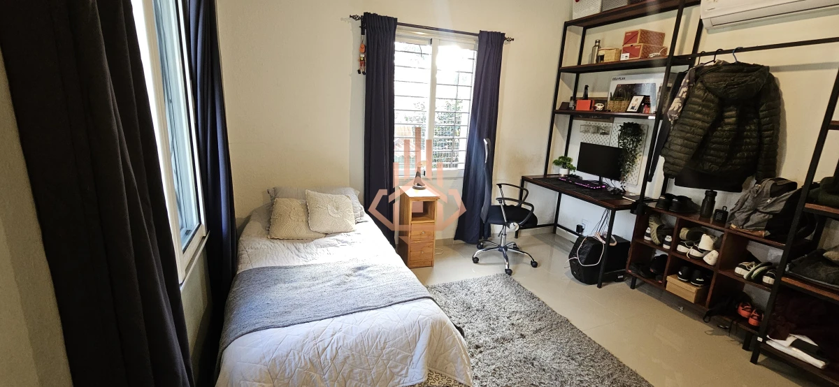 Se Alquila en Country Casa de 5 Cuartos y 4 Baños