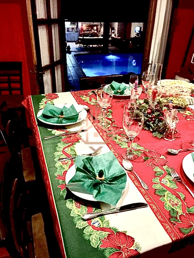 Alquiler de Temporada Casa 4 dormitorios y piscina climatizada a 500 metros del mar