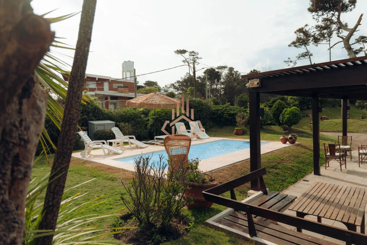 Casa exclusiva en Punta del Este - Playa Mansa