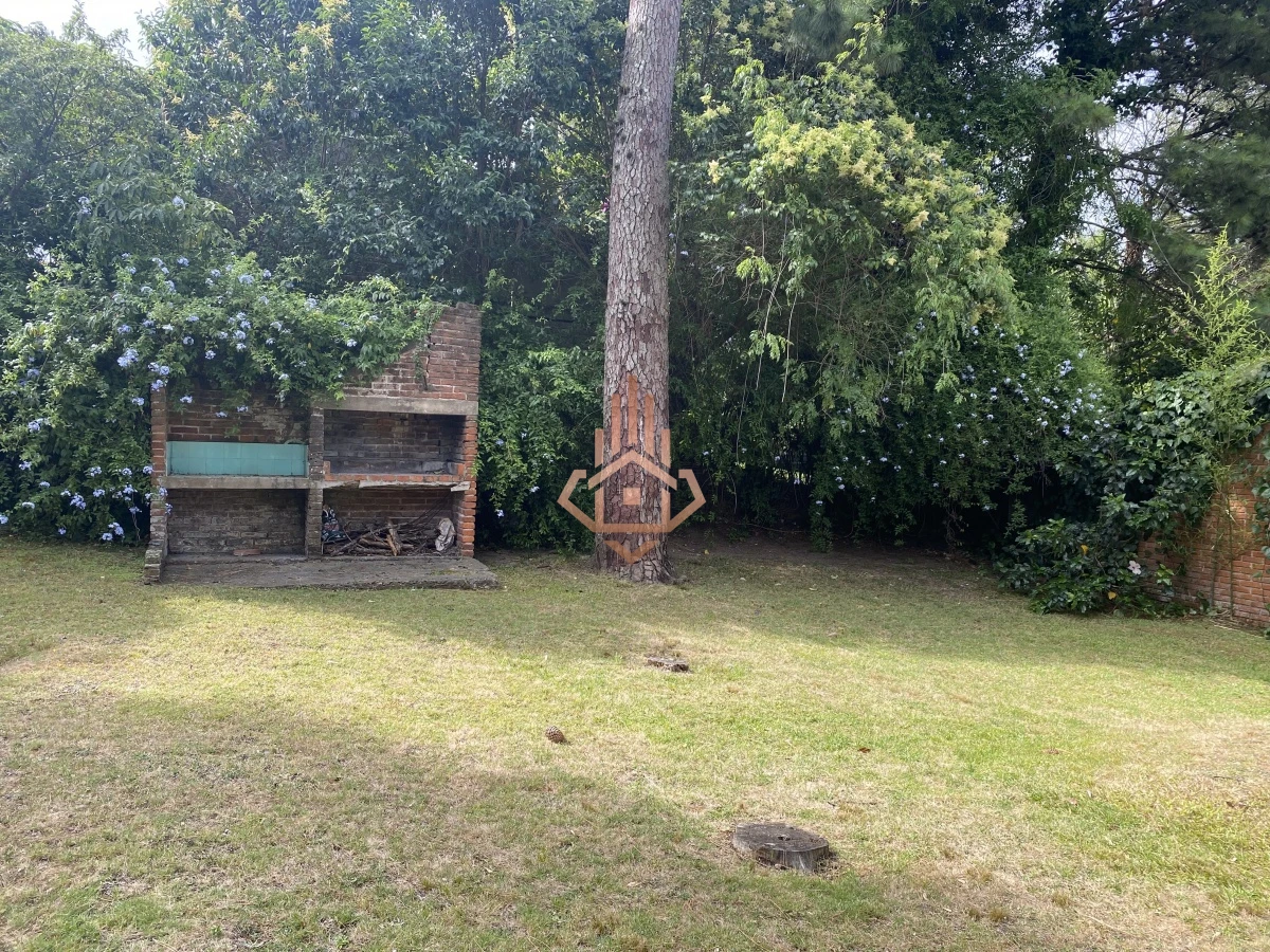 Alquiler temporal casa a 6 cuadras de la playa de 3 dormitorios.
