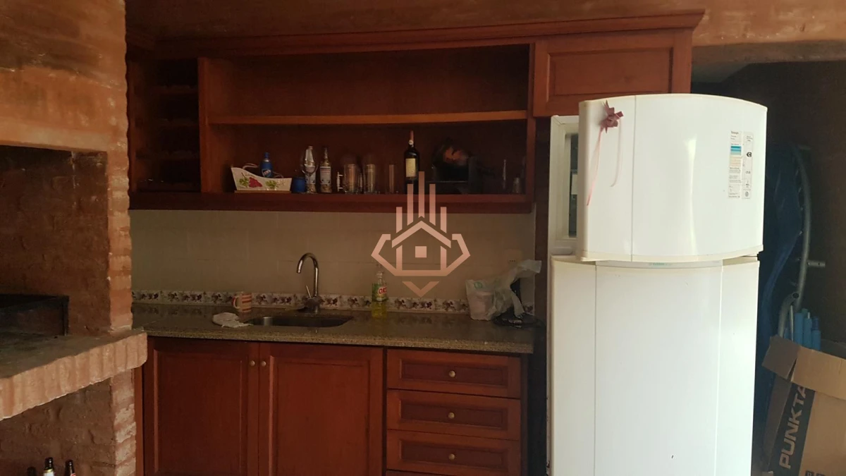 Casa en Alquiler Super Comoda y Completa en Jardines de Cordoba, 3 Cuartos, 4 Baños, Yacuzzy. Piscina, Juegos para Niños