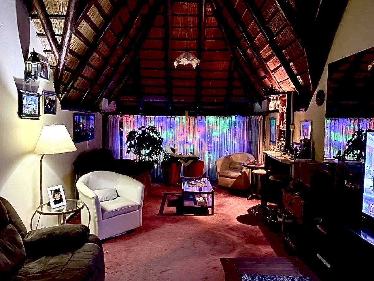 Alquiler de Temporada Casa 4 dormitorios y piscina climatizada a 500 metros del mar