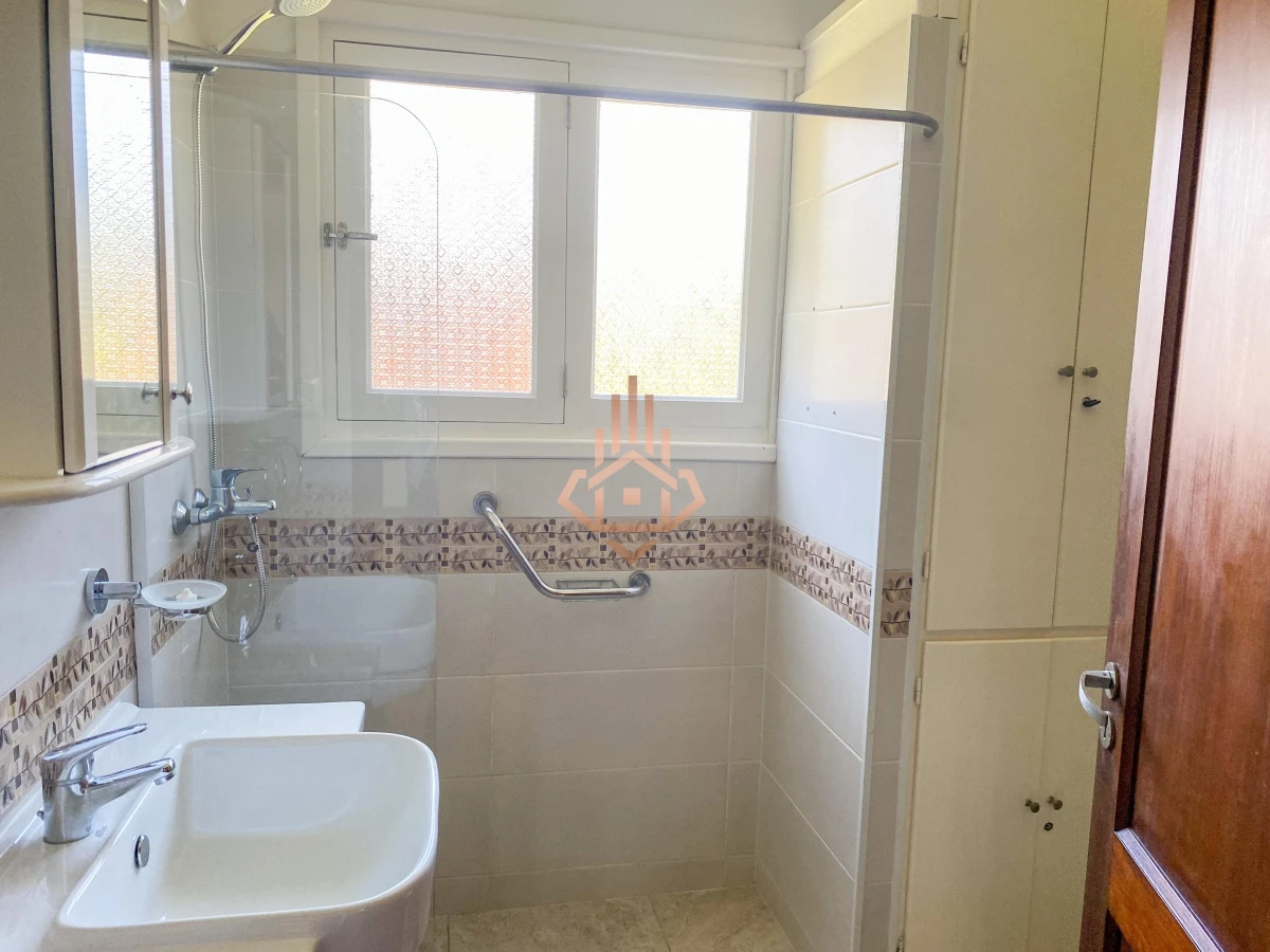 Alquiler Anual Casa de 4 dormitorios + 2 BaÃ±os.