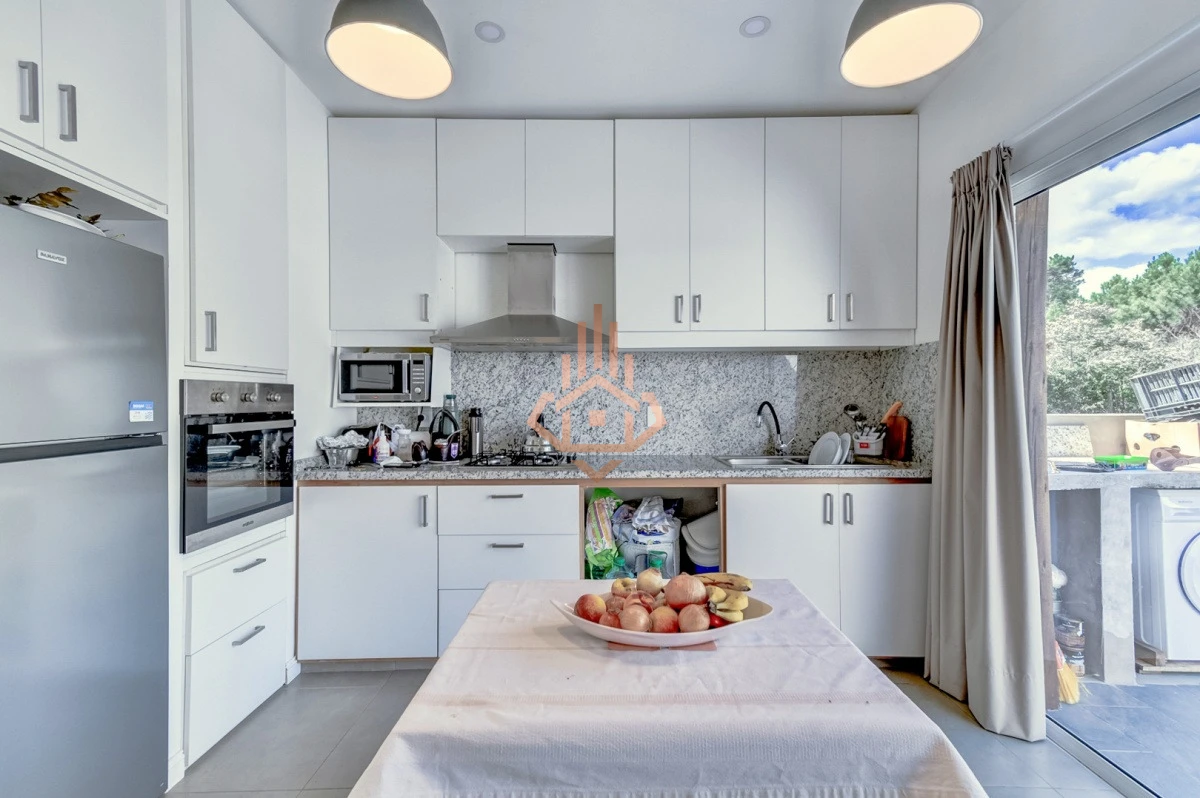 Se Alqula Casa de 2 Dormitorios y Dos Baños en la Barra