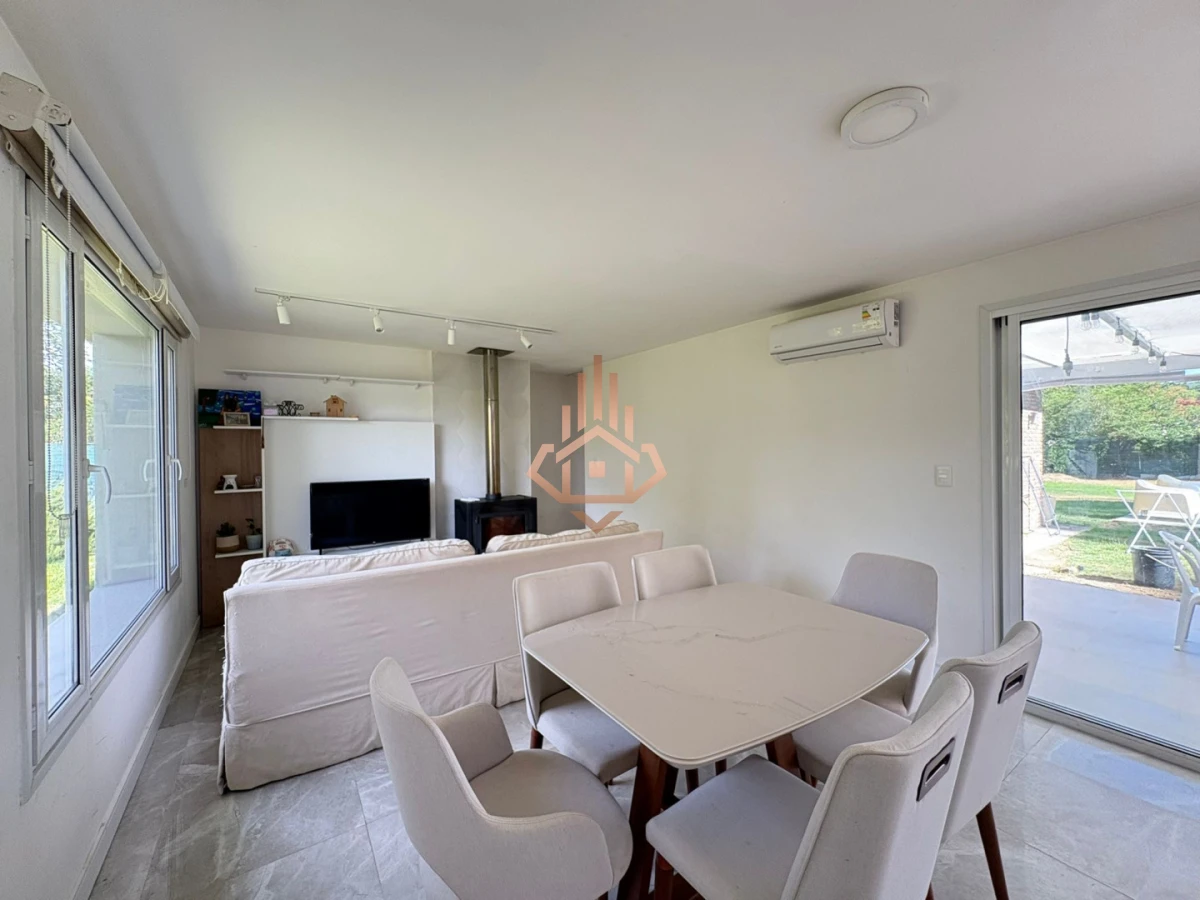 Alquiler de Temporada casa de 3 dormitorios en Punta del Este con Piscina,