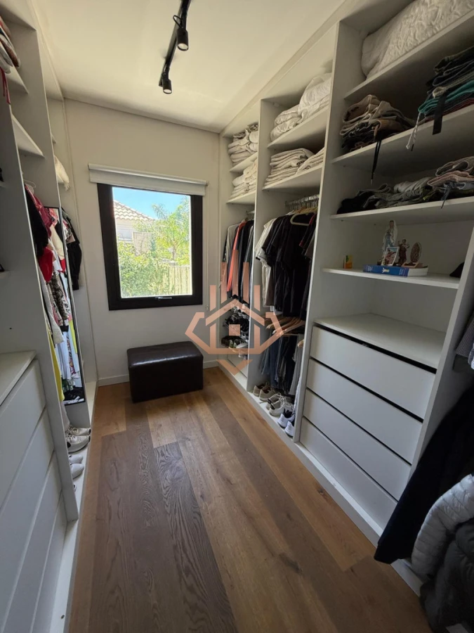 Venta de Espectacular Casa de 4 Dormitorios en Viñedos de la Tahona