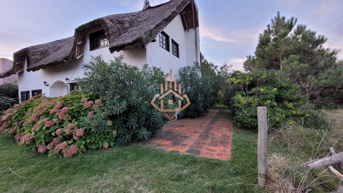 Venta de Casa en Tío Tom - Oportunidad a metros del mar