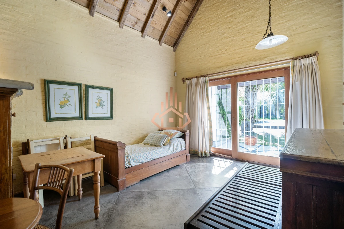 Venta de casa de lujo “La Esmeralda” Pinares, Parque Burnett