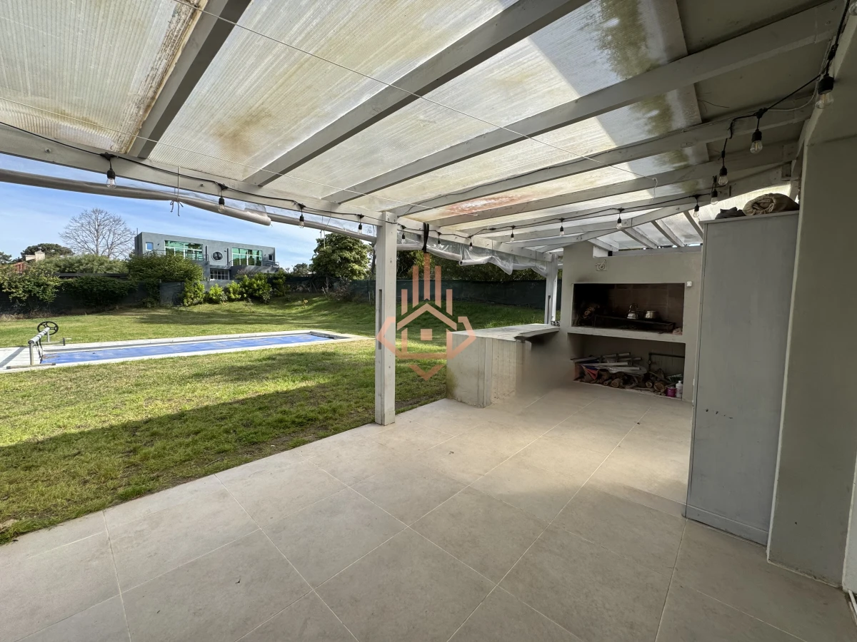 Alquiler de Temporada casa de 3 dormitorios en Punta del Este con Pisicna,