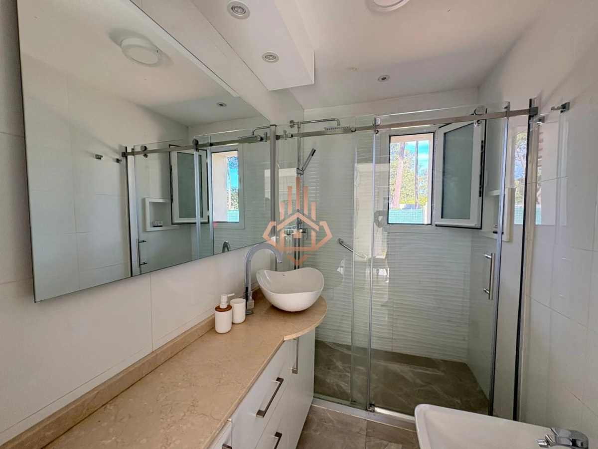 Alquiler de Temporada casa de 3 dormitorios en Punta del Este con Piscina,