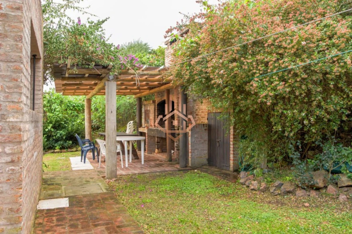 Alquiler de temporada - Casa en Punta Ballena con vista a la bahía de Portezuelo