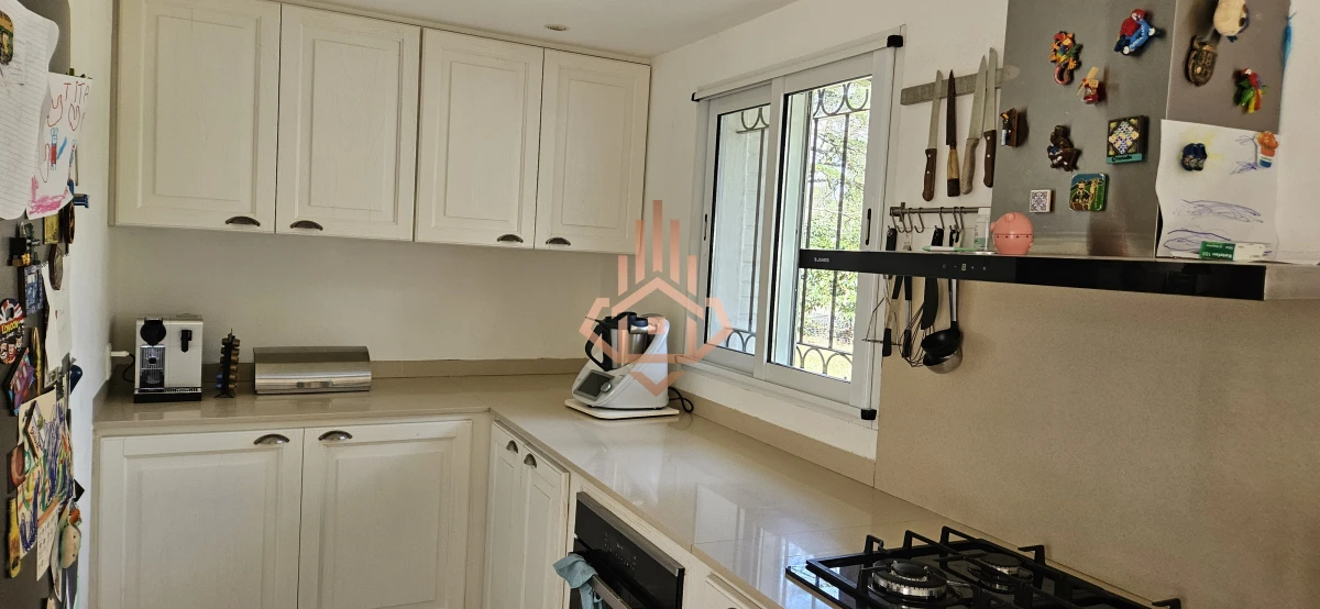 Se Alquila en Country Casa de 5 Cuartos y 4 Baños