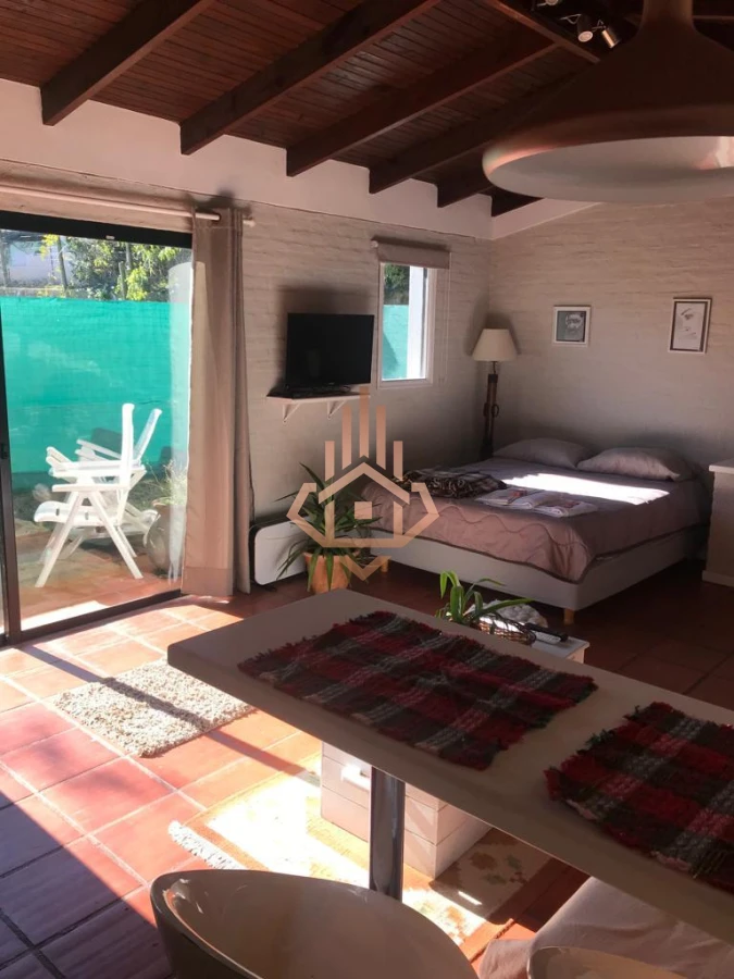 Casa en venta  alquiler 4 dormitorios, 2 dormitorios en suite. Piscina amplio JardÃ­n Barrio Marly