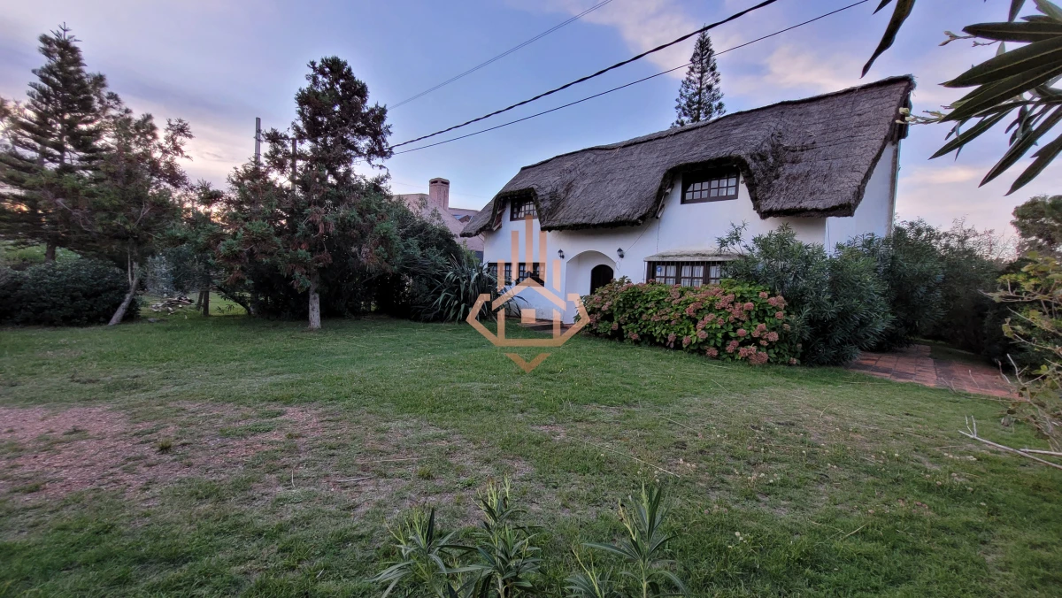 Venta de Casa en Tío Tom - Oportunidad a metros del mar