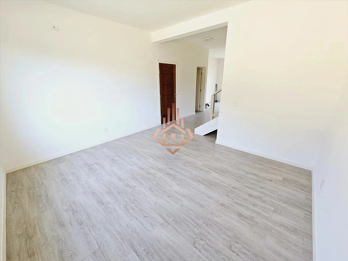 Venta Casa ph tres dormitorios en Parque Burnett- Punta del Este.