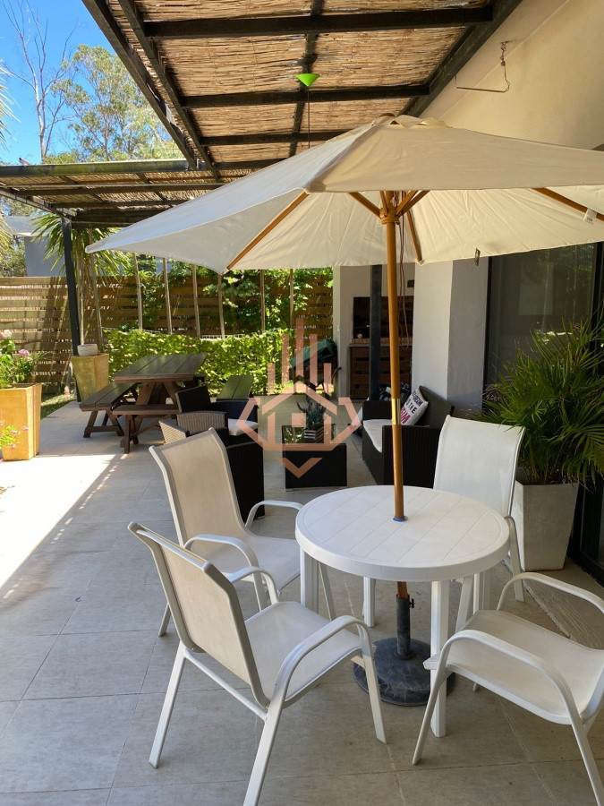 Casa Luxury en Barrio privado 4 dormitorios + Piscina