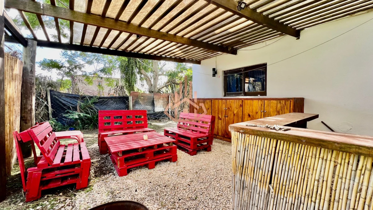 Venta de Casa en La Bota! Oportunidad