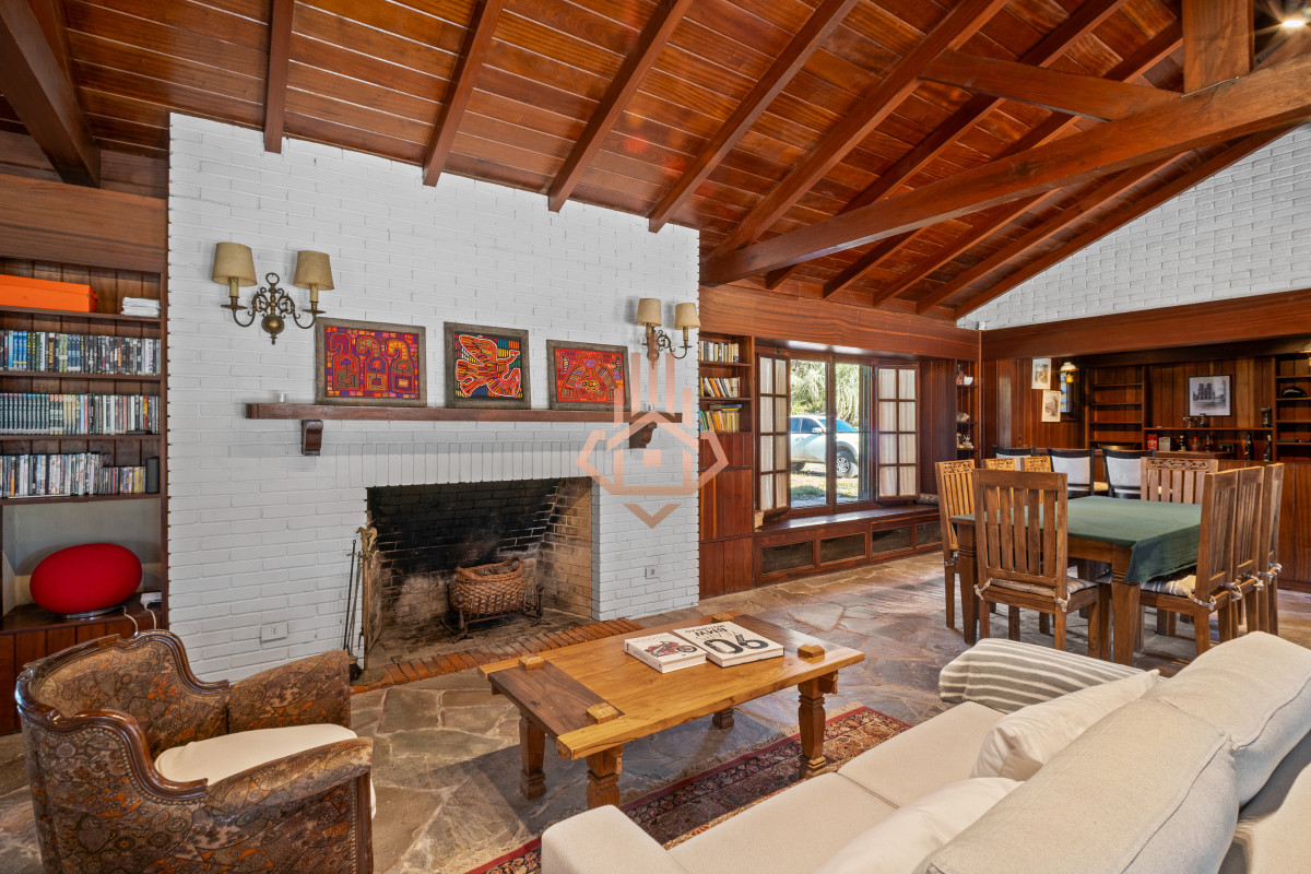 Casa En Barrio Golf