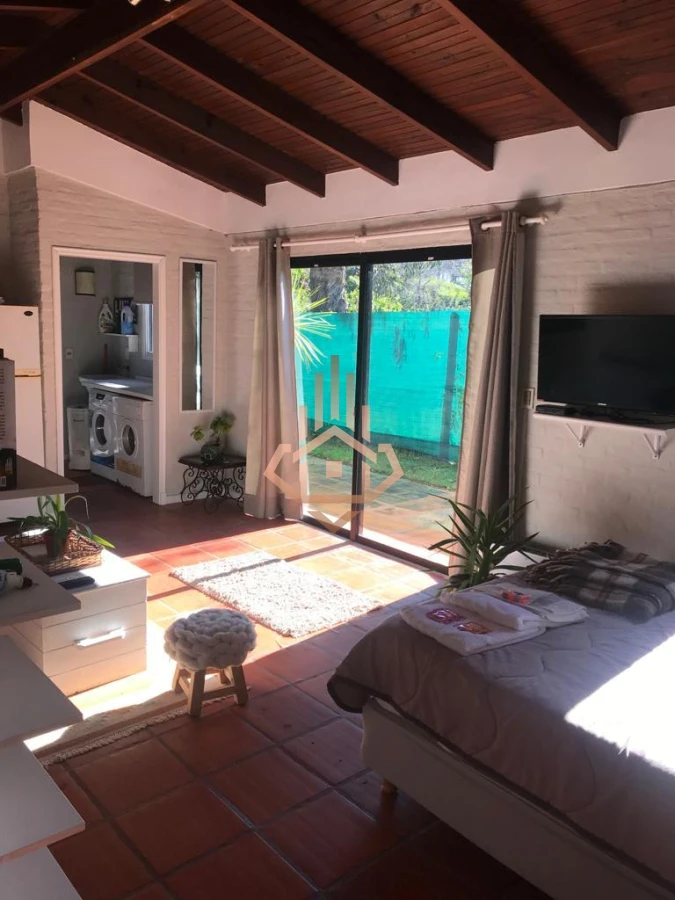 Casa en venta  alquiler 4 dormitorios, 2 dormitorios en suite. Piscina amplio JardÃ­n Barrio Marly