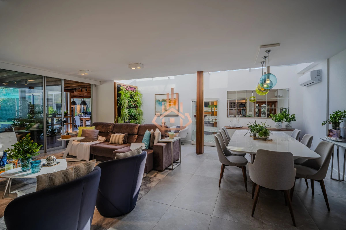 Casa de 4 dormitorios en Barrio Privado La Residence