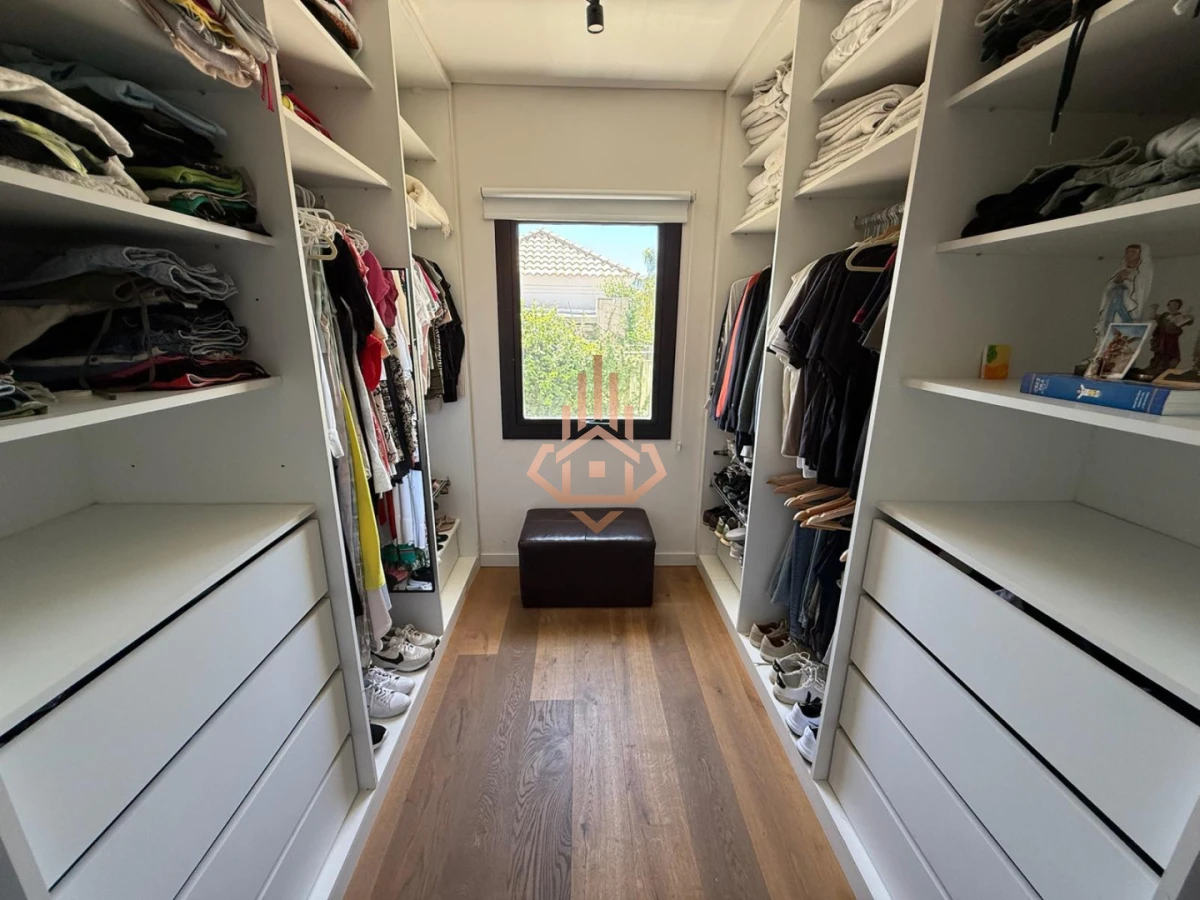 Venta de Espectacular Casa de 4 Dormitorios en Viñedos de la Tahona