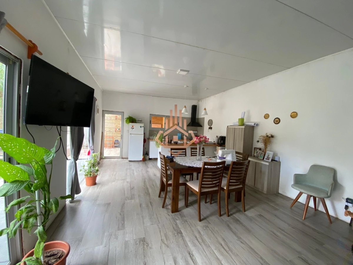 VENTA CASA BALNEARIO BUENOS AIRES 2 DORMITORIOS, A 700 metros del Mar