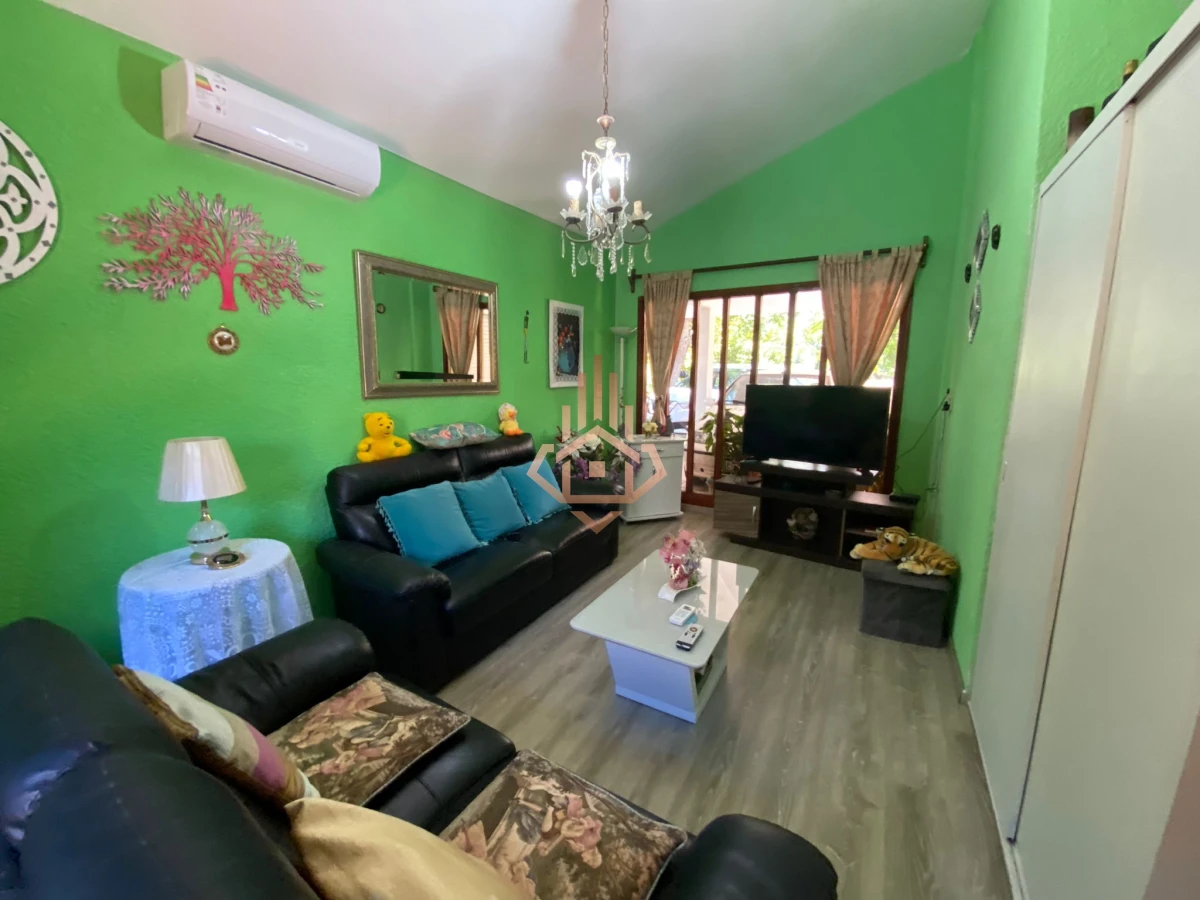 Casa en Alquiler Anual 3 dormitorios+ 1 suite.