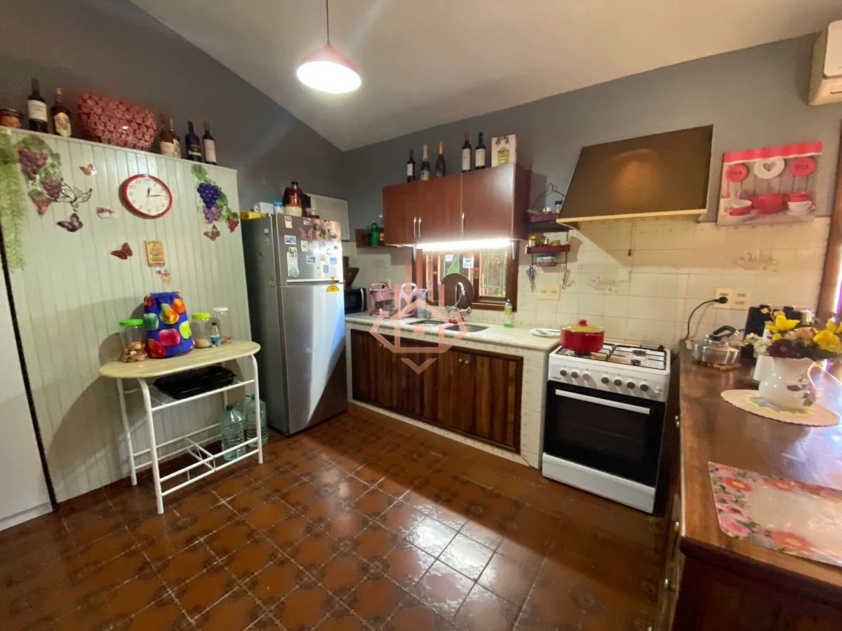 Casa en Alquiler Anual 3 dormitorios+ 1 suite.