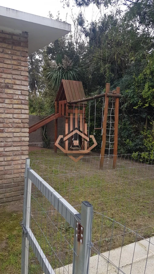 Casa en Alquiler Super Comoda y Completa en Jardines de Cordoba, 3 Cuartos, 4 Baños, Yacuzzy. Piscina, Juegos para Niños