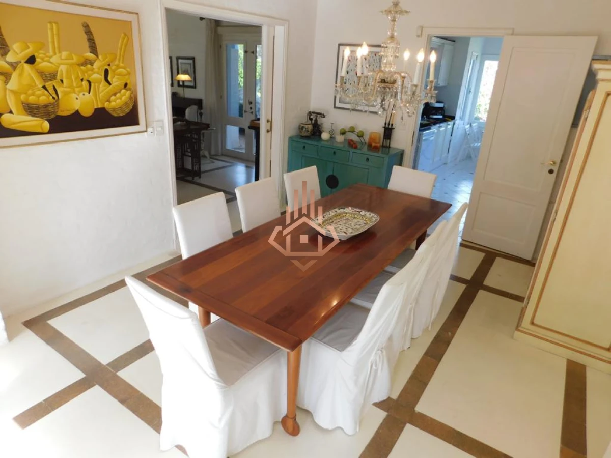 Casa en Montoya de 4 dormitorios y piscina, A pasos del Mar