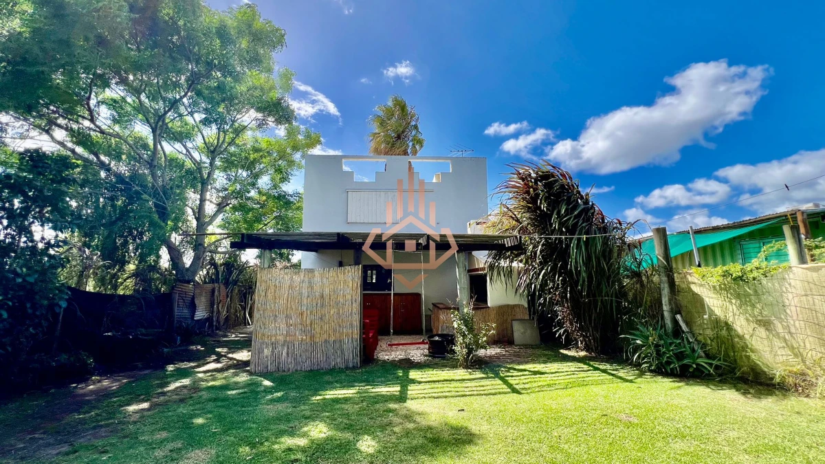 Venta de Casa en La Bota! Oportunidad