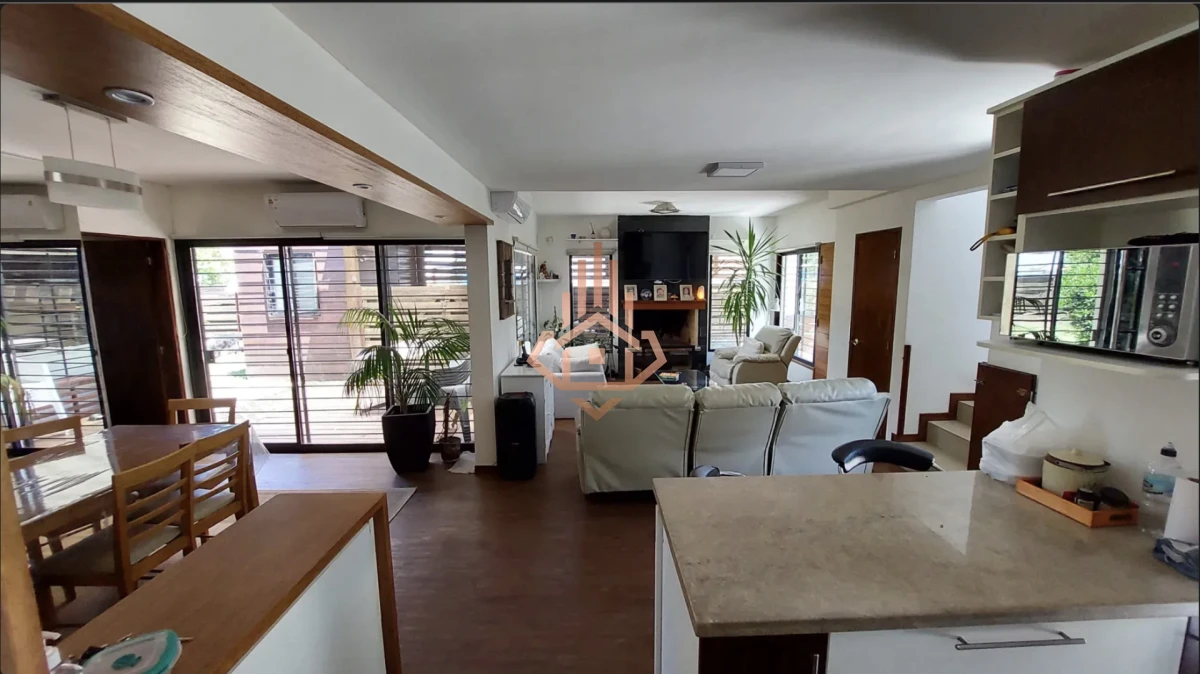 Casa en venta en Pinares - Parada 27 - Foto 1