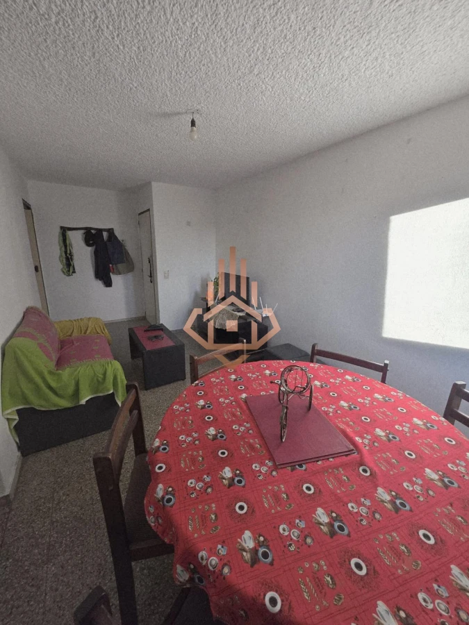 Apartamento en venta en San Carlos - Reciclado, amplio y muy luminoso