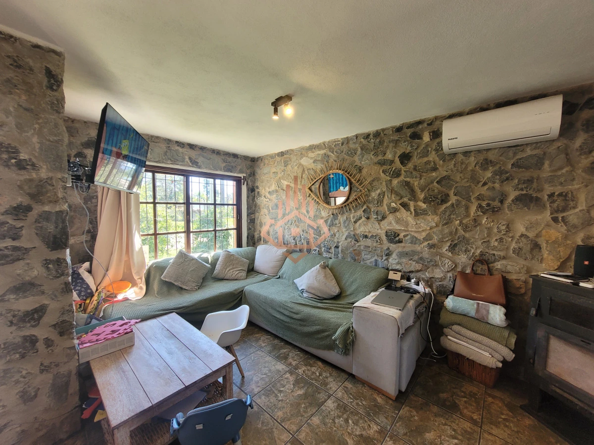 Venta de casa en Pinares terreno esquinero con gran potencial