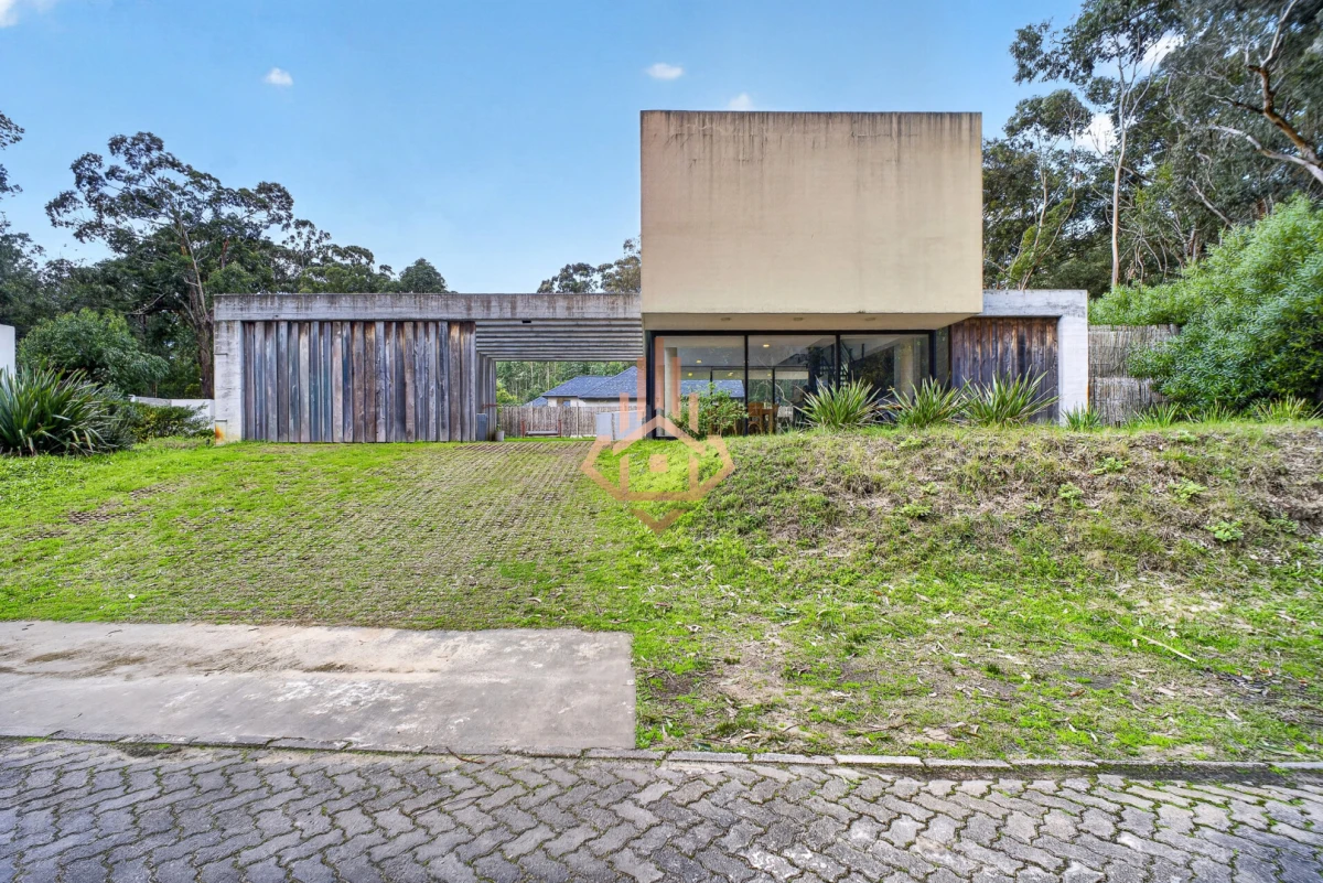 Hermosa Casa en Barrio Exclusivo Privado Solanas - Foto 1