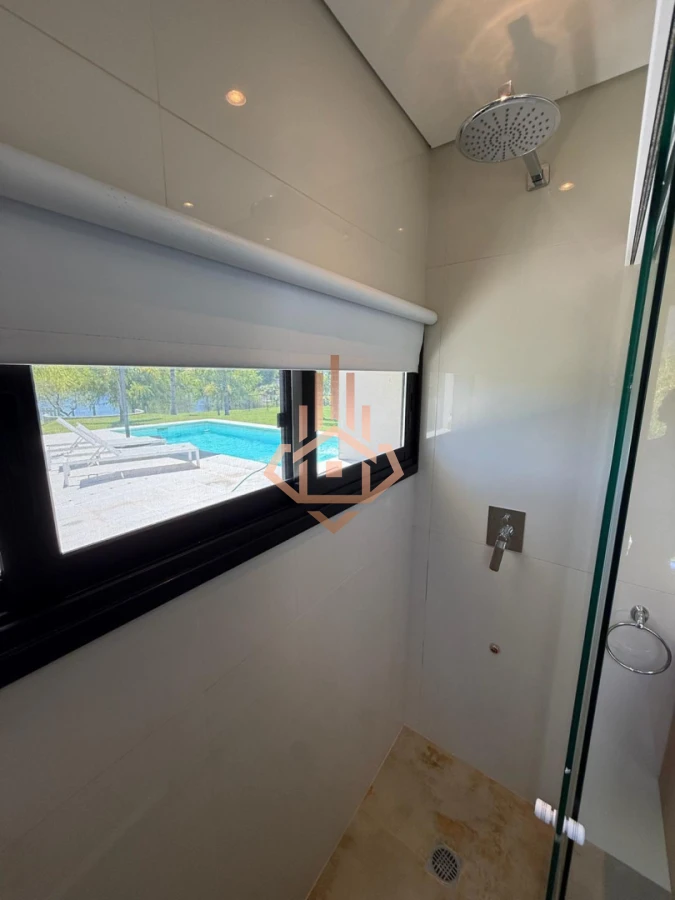 Venta de Espectacular Casa de 4 Dormitorios en Viñedos de la Tahona