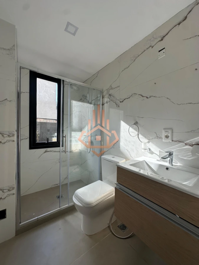 Residencia de Lujo en Barrio Privado de Solanas: Confort, Privacidad y Estilo Todo el Año