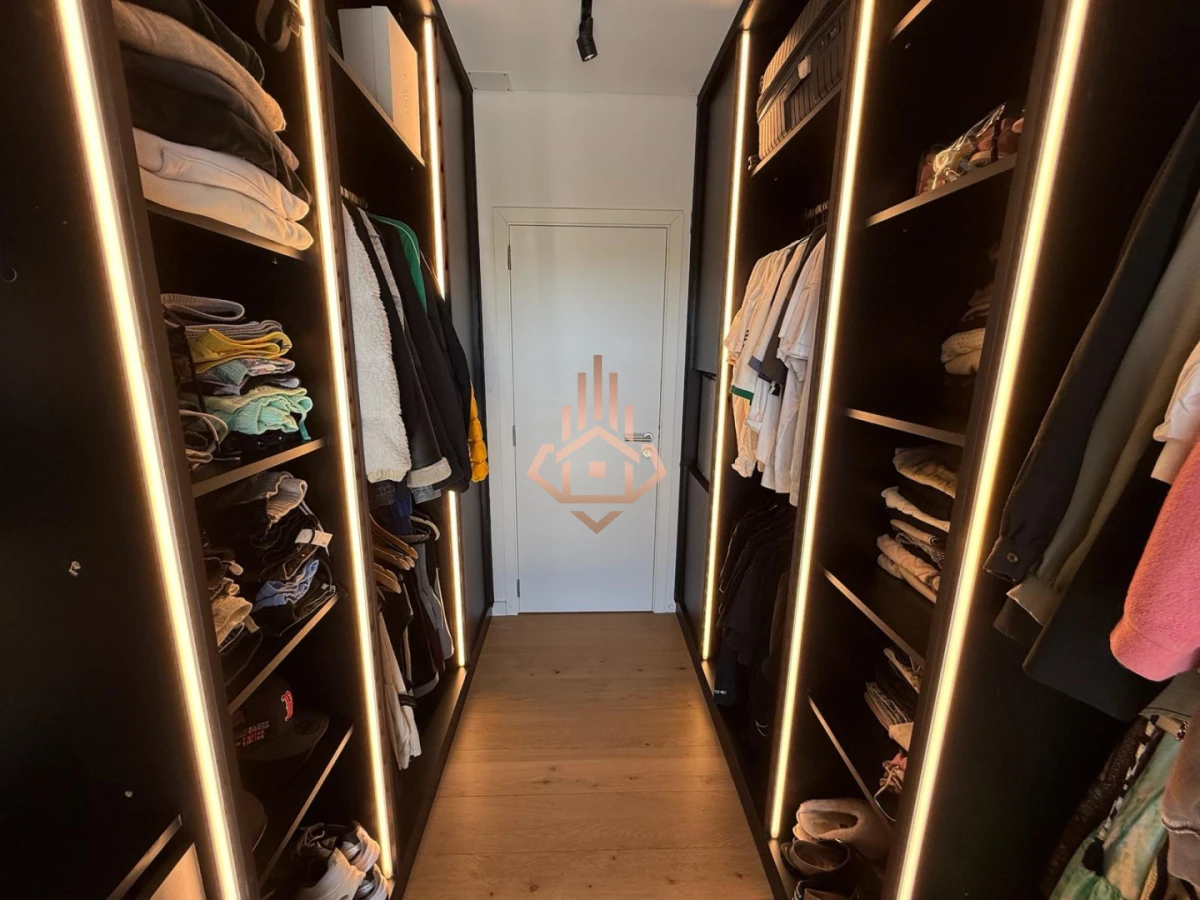 Venta de Espectacular Casa de 4 Dormitorios en Viñedos de la Tahona