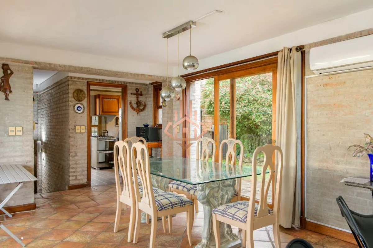 Alquiler de temporada - Casa en Punta Ballena con vista a la bahía de Portezuelo