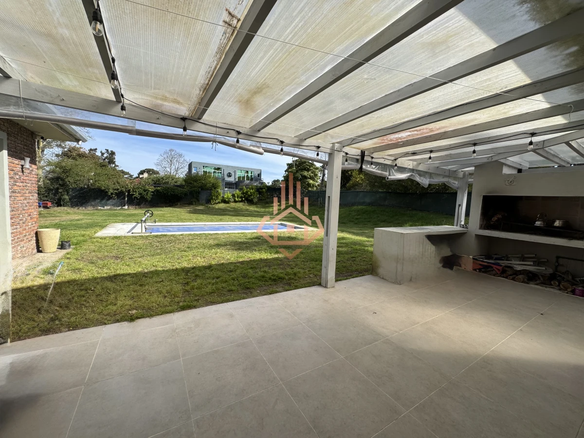 Alquiler de Temporada casa de 3 dormitorios en Punta del Este con Pisicna,