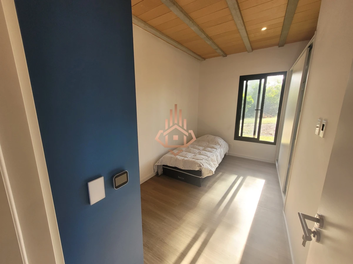 Casa en venta en Club del Lago. Punta Ballena. A estrenar, construcción tradicional